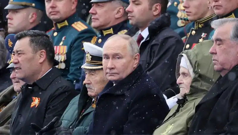 Putin'in Yeni Planı: Rus Ordusu Büyüyor ve Sınırların Ötesine Geçiyor