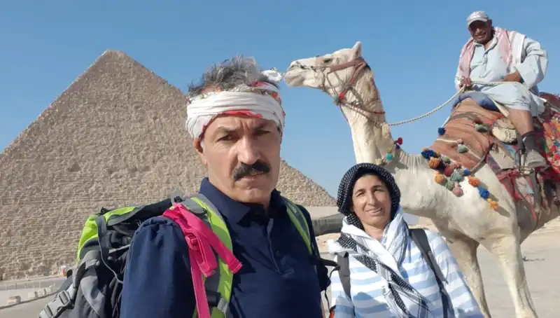 Şırnaklı Çift 16 Yılda 6 Kıtada Seyahat Etti: İnek Masrafları ve Maceraları