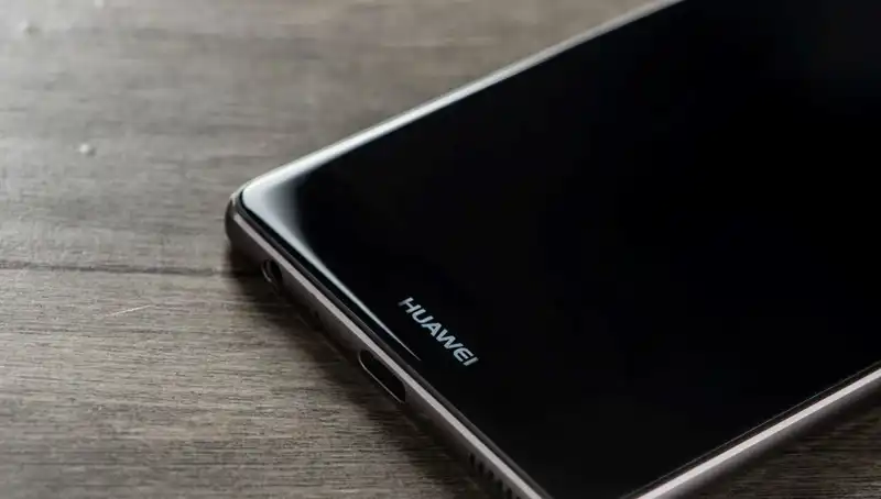 Huawei, Yeni Katlanabilir Telefonuyla Teknolojide Devrim Yaratıyor