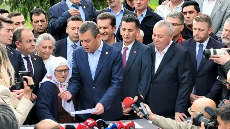 CHP, Ekrem İmamoğlu İçin Tarihi İmza Kampanyası Başlattı!