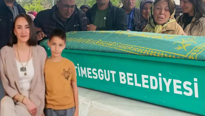 Merve Öğretmen ve Oğluna Duygusal Veda Töreni: Gözyaşları Sel Oldu